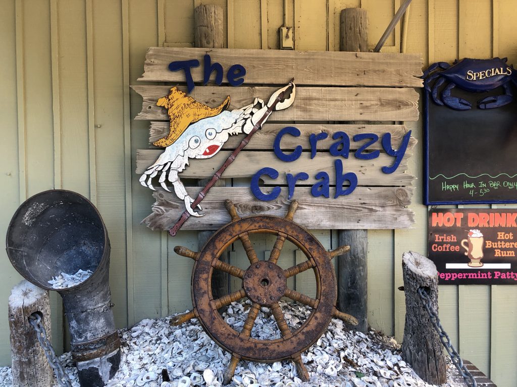 hilton head harbour town restaurant crazy crab