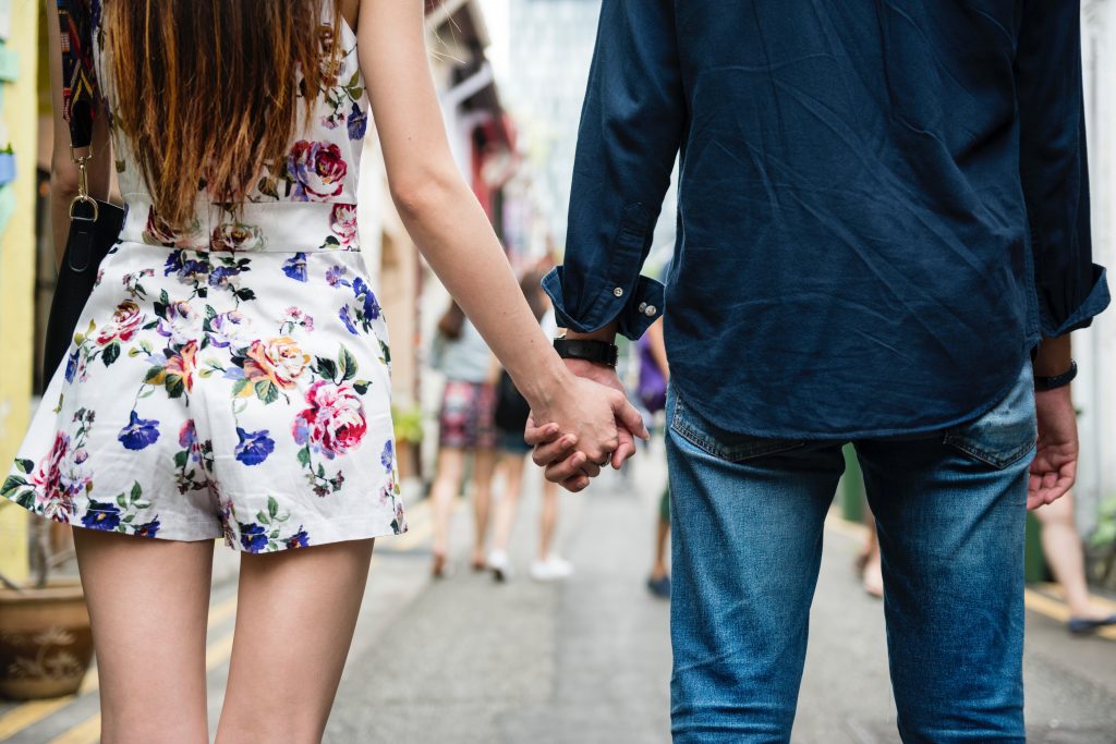 10 tips to talking to your teen about dating