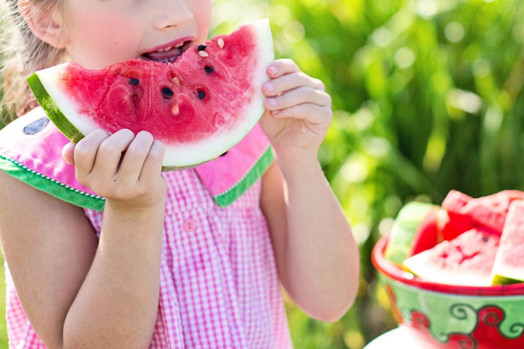 child healthy nutrition grocery shopping